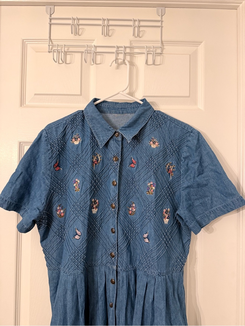 Vintage Karin Stevens Denim Button-Front Shirt Dress with Embroidery - Picture 2 of 3